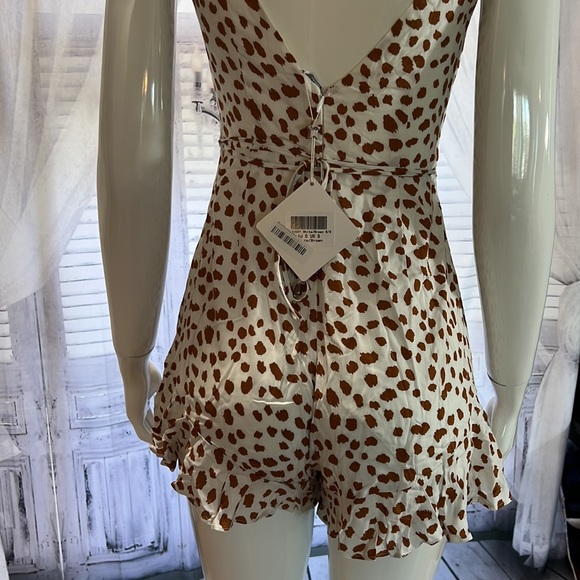 Cheetah print romper - Picture 4 of 4